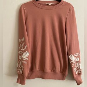 Women’s M Salmon Sweatshirt / Long Sleeve with Crochet Detailing on Sleeves